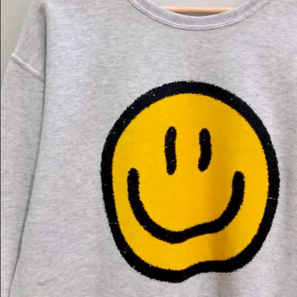 Oversized Smiley Sweatshirt